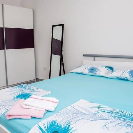 Apartment Vodice - Lovric Exterior foto