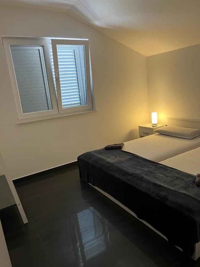 Apartment Vodice - Lovric Exterior foto