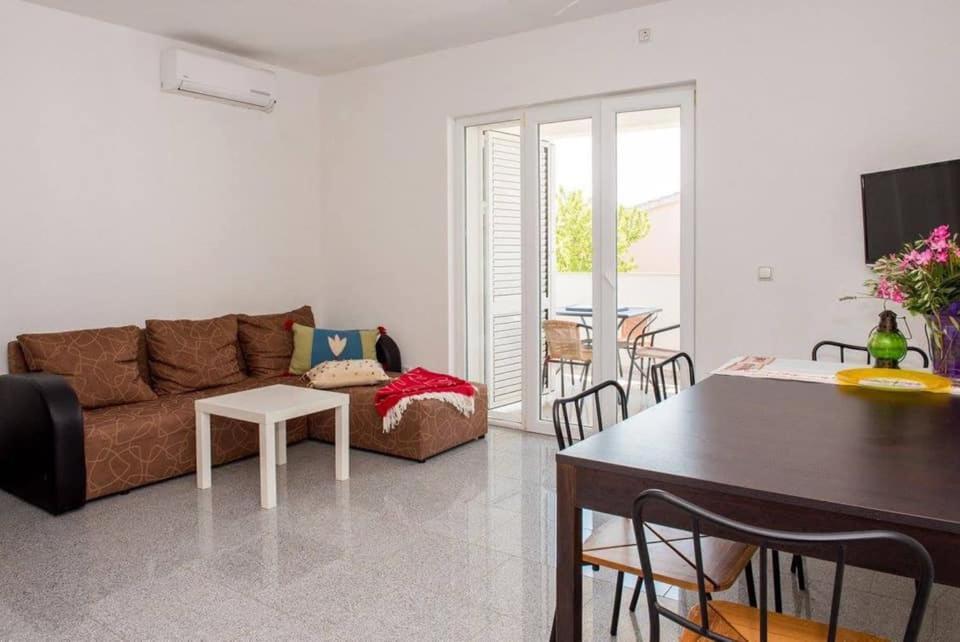 Apartment Vodice - Lovric Exterior foto