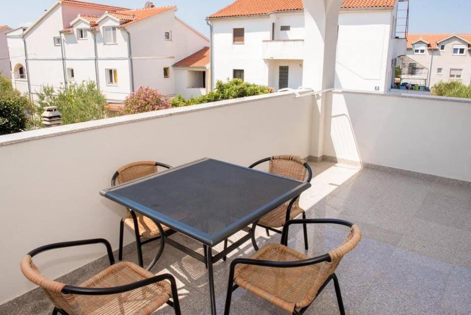 Apartment Vodice - Lovric Exterior foto