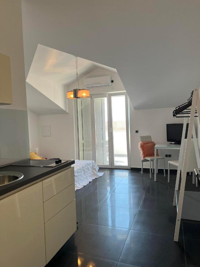 Apartment Vodice - Lovric Exterior foto
